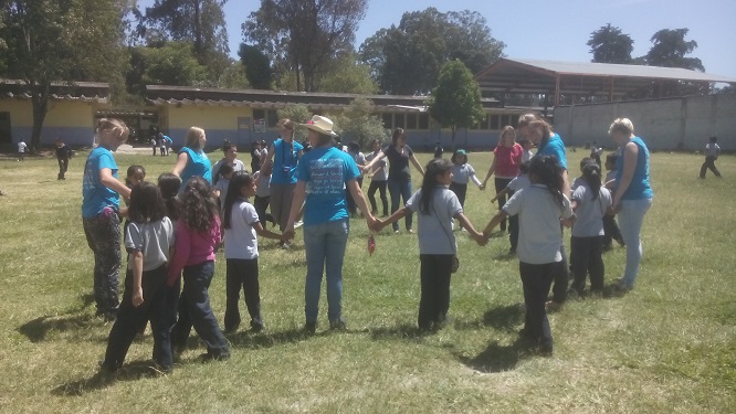 Guatemala spelen met de kinderen