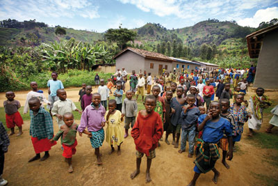 Cultuur in Rwanda. Kinderen in een dorpje. 