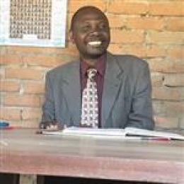 Yiwombe is de projectcoördinator in Malawi