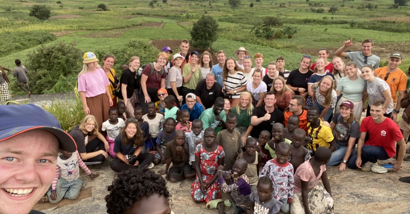 Met de hele groep op een hike door de omgeving 