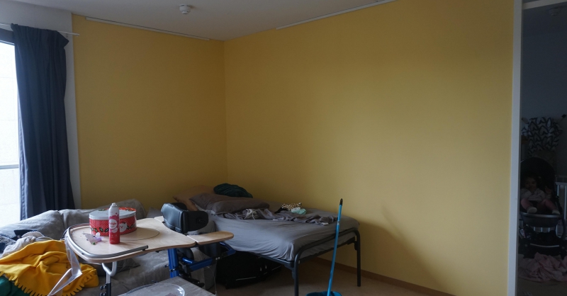 Kamer met mooie gele muur op PKV