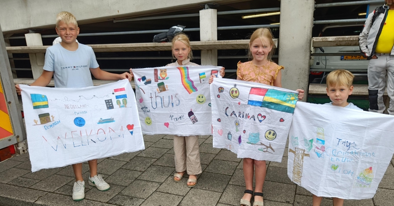 Carina heeft wel een heel bijzonder ontvangstcomite