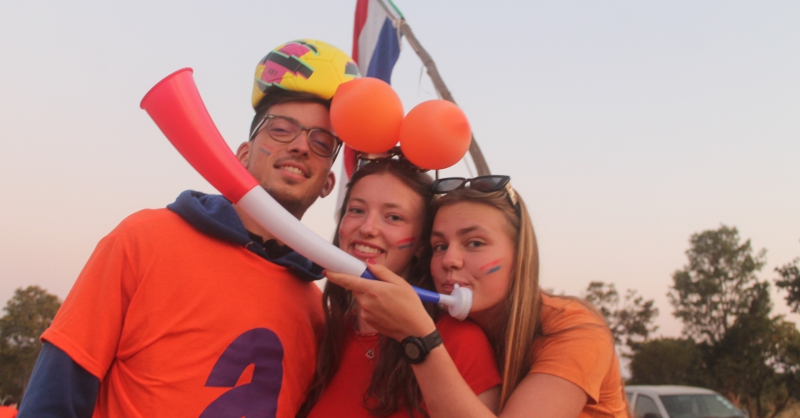 Oranje sferen