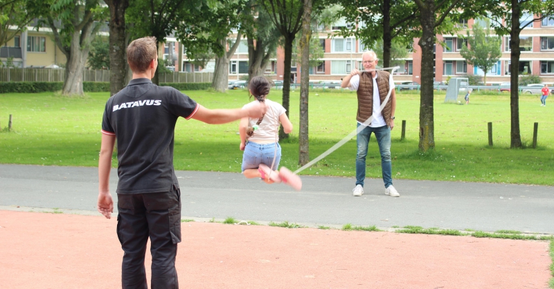 Touwspringen tijdens kinderwerk