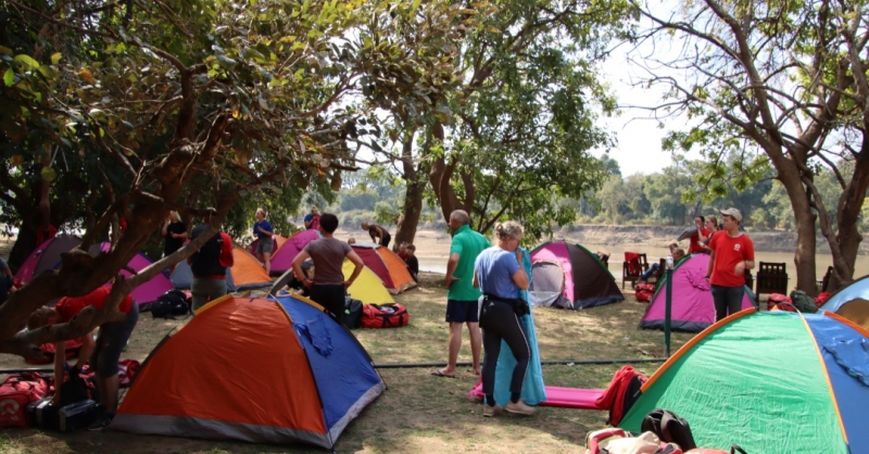 Onze tenten + luchtbedjes op safari 