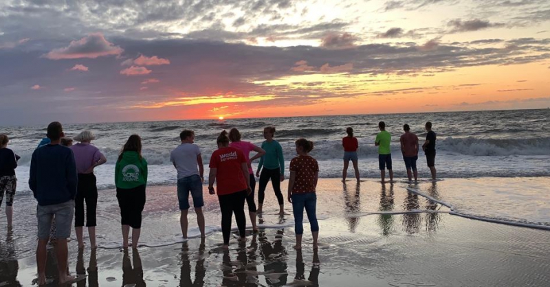 Zonsondergang op het strand