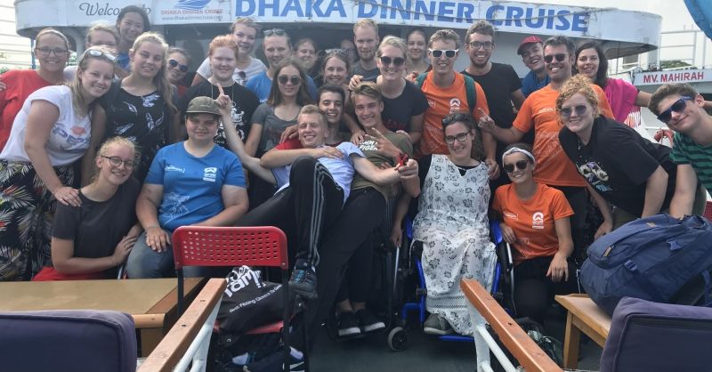 Groepsfoto op de boot