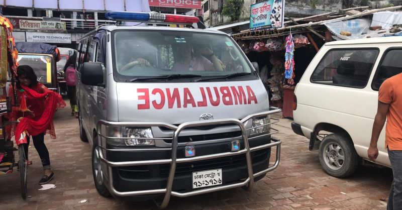 Afgevoerd per ambulance