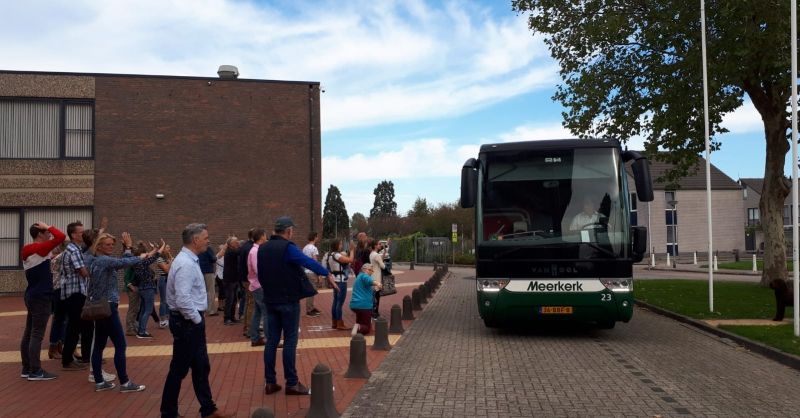 13.00 uur vertrek bus naar Brussel