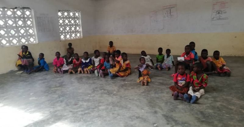 Children are awaiting their desks