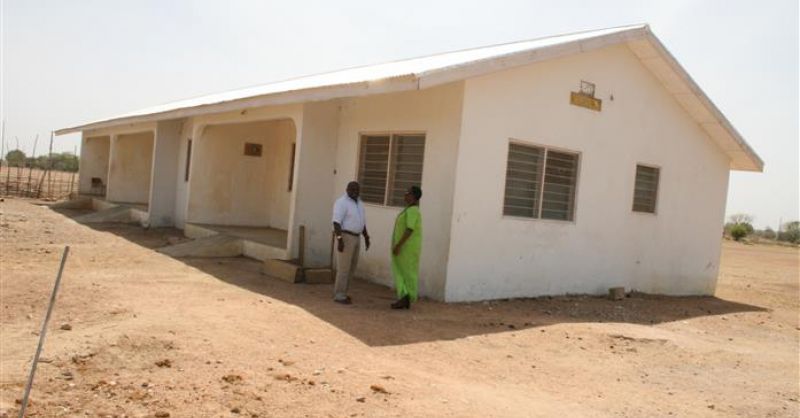 GH311_Nangodi_teacheraccommodation_frontside houses_1