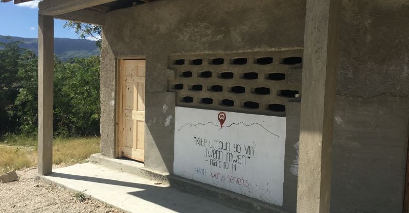 "Laat de kinderen tot Mij komen" in Haïtiaanse Creool