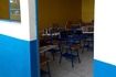 In Guatemala versieren kinderen hun schoolbankjes