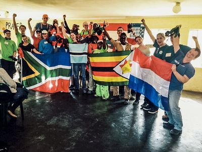 SA115 | 4 national anthems