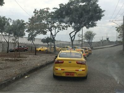 EC118 | Taxi's rijden verder waar bus ermee stopt