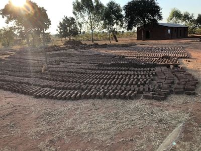 MA319 | Stenen, stenen en stenen in Malawi!