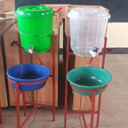 Waterdistributiepunten voor Nyarusange project in Uganda.