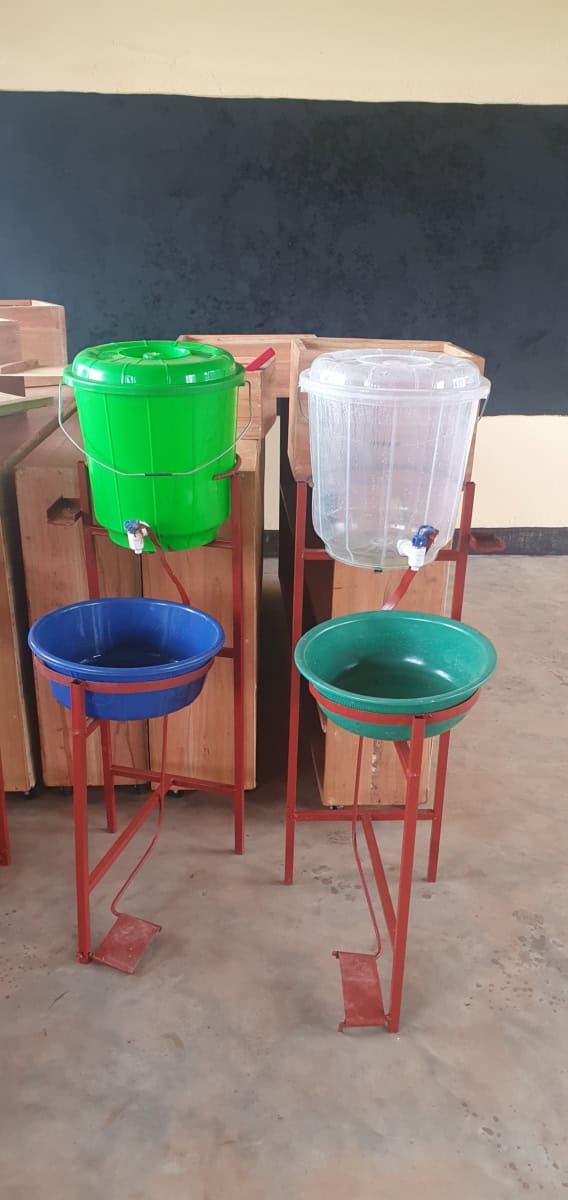 Waterdistributiepunten voor Nyarusange project in Uganda.