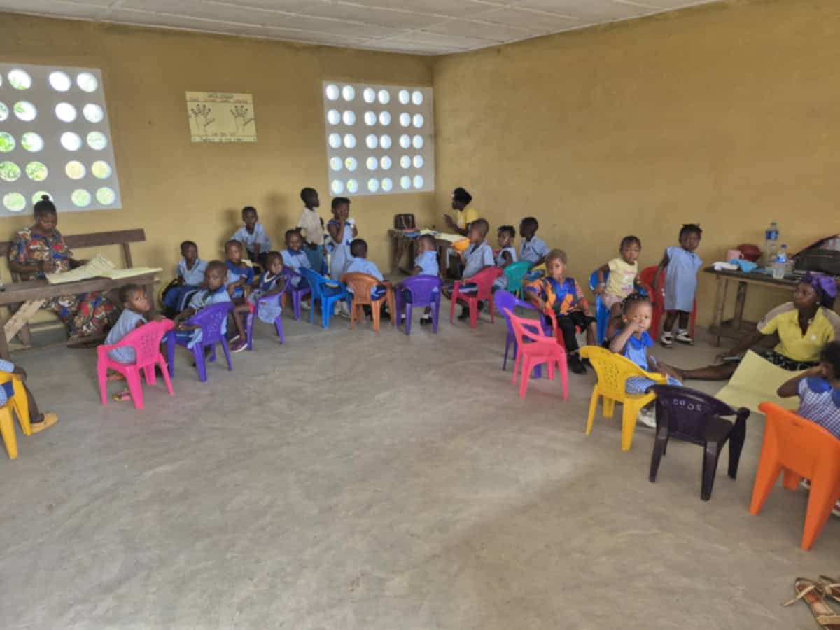 Kinderen leren en spelen in Makomp, de inspirerende thuisbasis van CTF in Nederland.