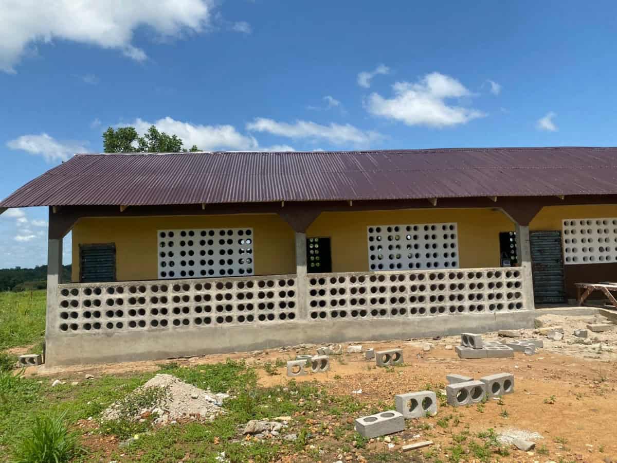 Nieuw gebouwd huis door World Servants in een ontwikkelingsland.