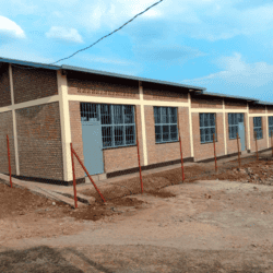 Schoolgebouw in Kenia gebouwd door World Servants.