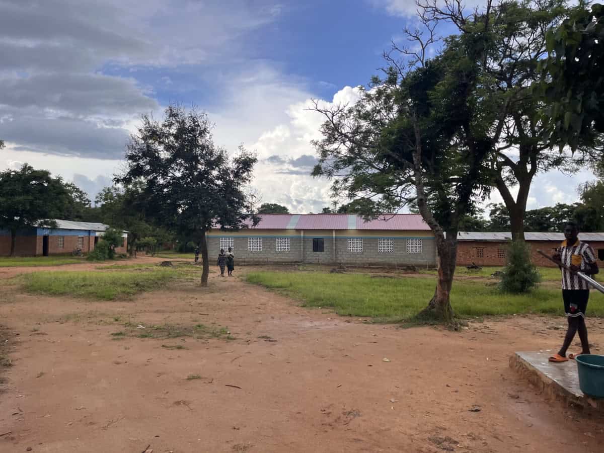 Veiligheids- en gemeenschapsproject in Mkazimasika, Tanzania, ondersteund door World Servants.